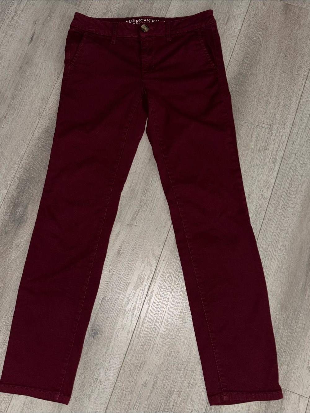 American Eagle Burgundy Super Stretch Skinny Pants | Maroon Twill Jeans